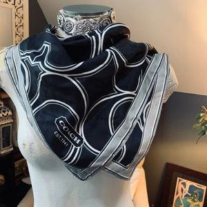 Coach Accessories - COACH Scarf Classic Coach design Silk GUC Coach Accessories - COACH Scarf Classic Coach design Silk GUC